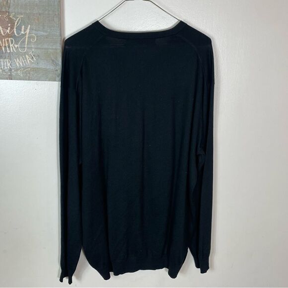 Tricots St Raphael Sweater L
Black V Neck Silk Cotton Blend Knit
Pullover - Picture 8 of 10